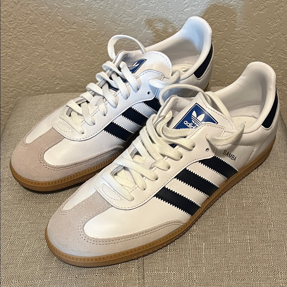 Men’s Adidas Samba OG, size 10